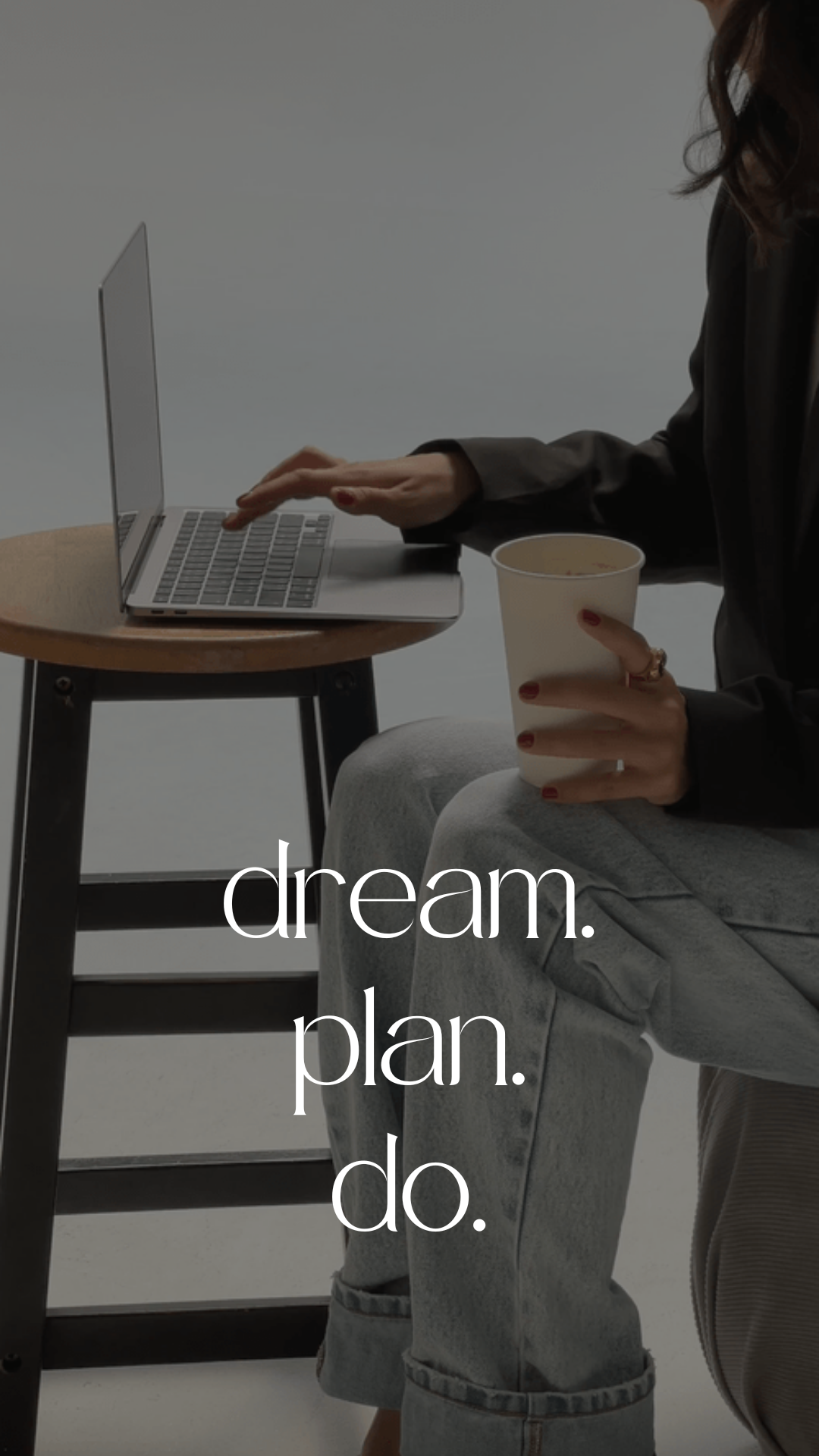 How I Started My Digital Business as a Mom